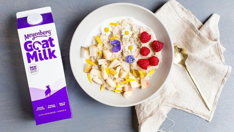 Overnight Oats with Goat Milk