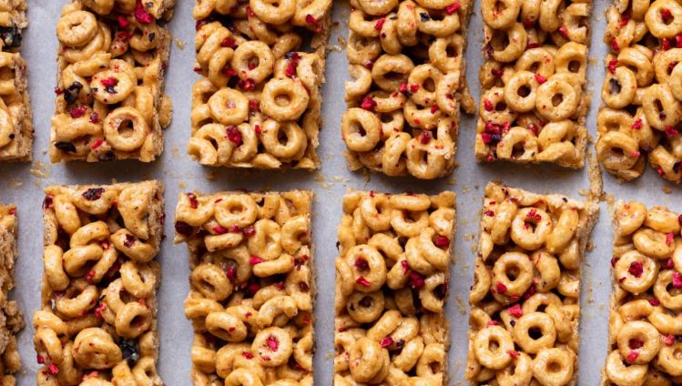 Strawberry Milk Cereal Bars