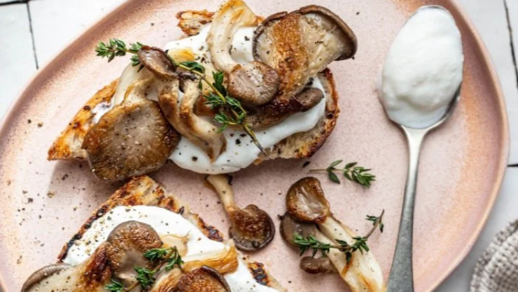 Meyenberg Goat Milk Recipe Mushroom Toast With Goat Yogurt