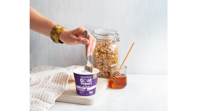 meyenberg-goat-milk-yogurt-plain-images-2